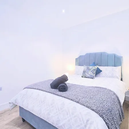 Shaw Heath Cottage - Charming Holiday Home In The Heart Of Stockport Exterior photo