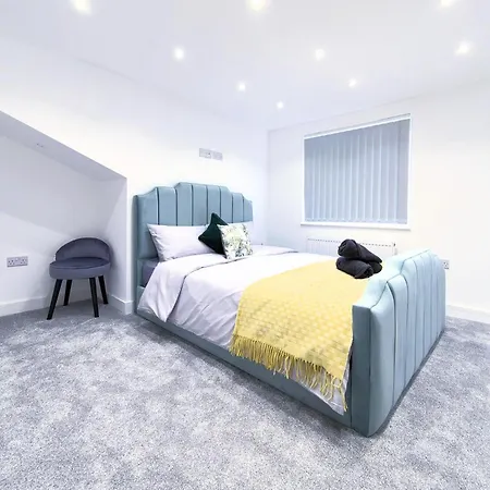 Shaw Heath Cottage - Charming Holiday Home In The Heart Of Stockport Exterior photo
