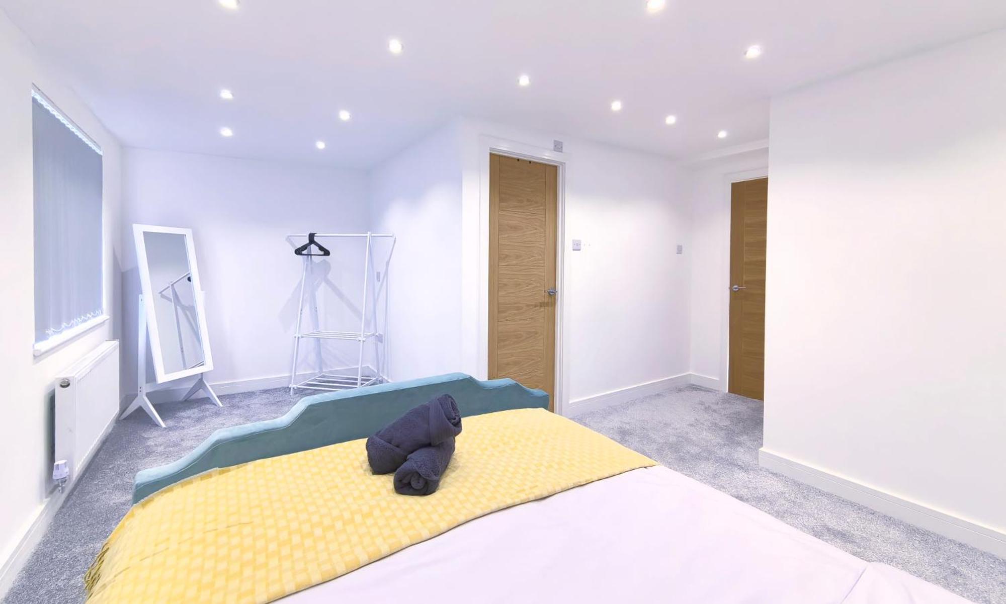 Shaw Heath - Charming In The Heart Of Stockport